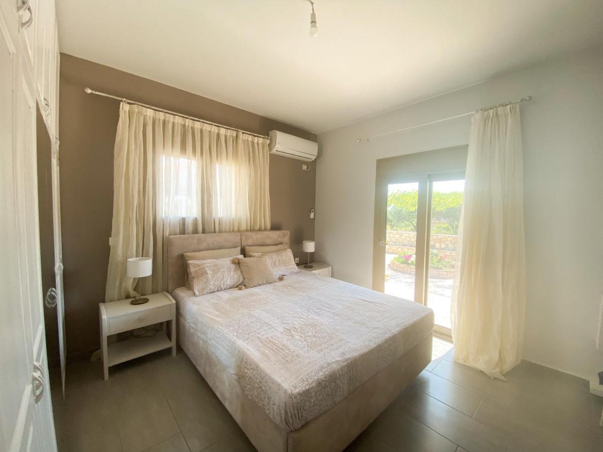 Villeta Nikol Lixouri Exteriér fotografie