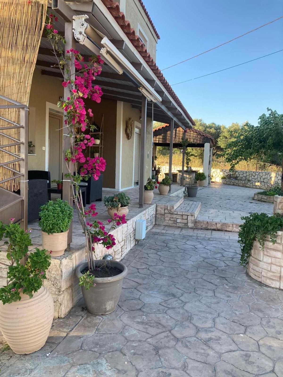 Villeta Nikol Lixouri Exteriér fotografie